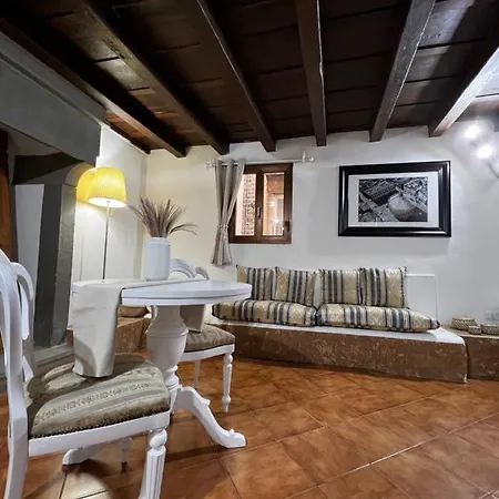 La Piccola Maison Apartment *
